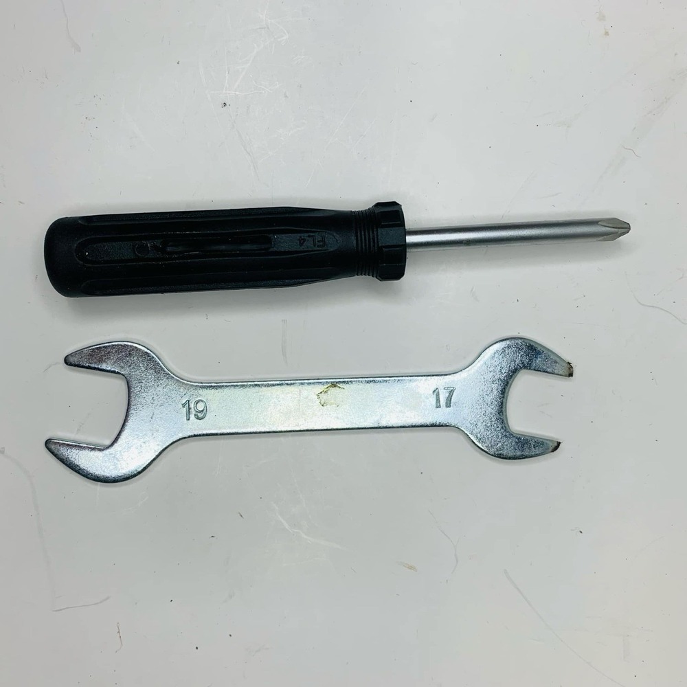 BMW X3 E83 Genuine Tool Kit Open end spanner (17x19mm) Universal Screwdriver OEM